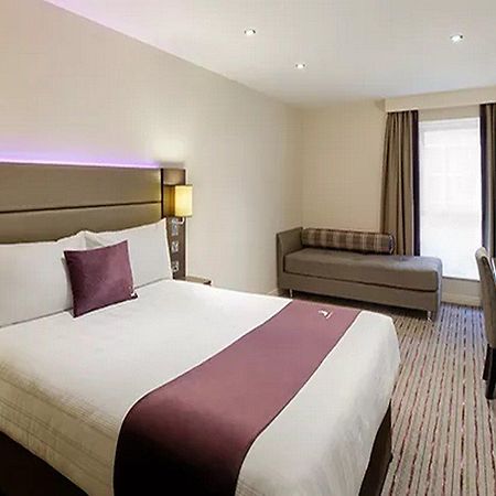 Premier Inn Carrickfergus Ngoại thất bức ảnh