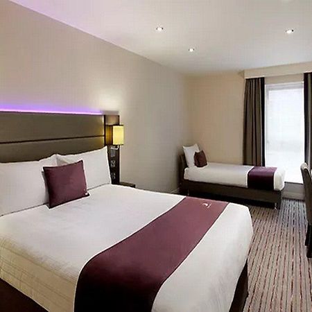 Premier Inn Carrickfergus Ngoại thất bức ảnh